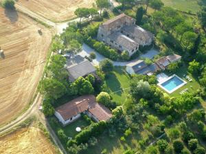 obrázek - Chic Farmhouse in Asciano Italy with Swimming Pool