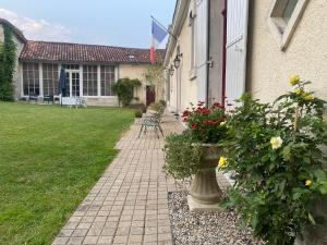 B&B / Chambres d'hotes Chateau de Gouyas : photos des chambres