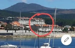 A pie de playa de Ribeira - Artes