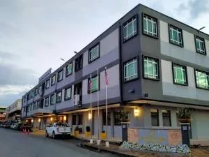Hotel De Leon - Kampong Bulu Telu