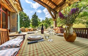 Maisons de vacances Amazing Home In Caylus With Wifi, Private Swimming Pool And Outdoor Swimming Pool : photos des chambres