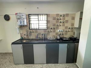 Servostay New Penthouse & Kitchen Near Beach with Parking