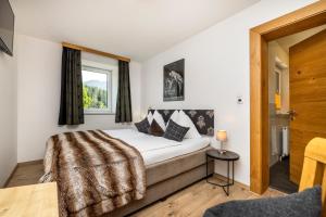 Two-Bedroom Apartment (3-5 Adults) room in Landhaus & Haus Rustika