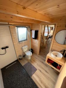 Wood11 - Charming TinyHouse in a Lovely Garden