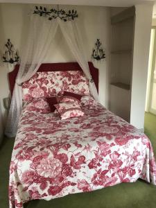 Hotels LE CABOUILLET : photos des chambres