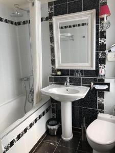 Hotels LE CABOUILLET : Chambre Double