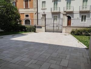 Garibaldi Guest House