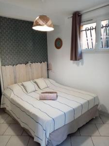 Appartement calme dans villa, piscine et spa et mer