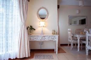 Warm & Cozy 2-Br Apartment. 10 mins from City Centre
