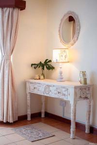 Warm & Cozy 2-Br Apartment. 10 mins from City Centre