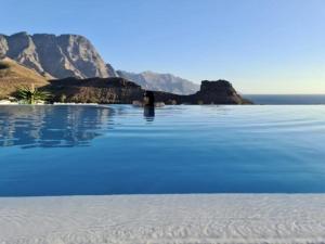 Vivelorural Agaete 2D infinity pool & great views