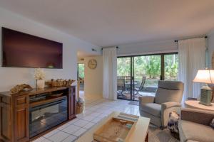 Serene Hilton Head Island Condo with Community Pool!