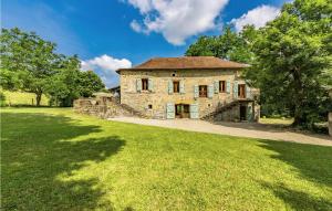 Maisons de vacances Amazing Home In Caylus With Wifi, Private Swimming Pool And Outdoor Swimming Pool : Maison de Vacances 4 Chambres