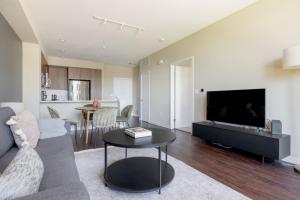 Mountain View 1br w gym spa nr groceries SFO-1441