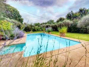 Maisons de vacances Maison au Calme avec Piscine en Provence : photos des chambres