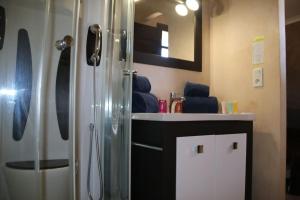 Chambre Erfou, Riad 7 au village naturiste Couple only