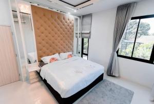 Ying Yang House Sawankhalok