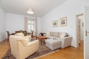 Heart of the City Apartments Market Square Cracow by Renters