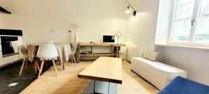 Appartements Chic Appartement T2 a Vannes Centre avec Parking Prive : photos des chambres