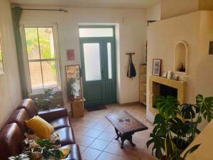 Maisons de vacances Charming and humble Village House : photos des chambres