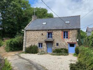 Maisons de vacances Breton stone cottage with a garden near the river : photos des chambres