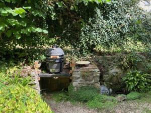 Maisons de vacances Breton stone cottage with a garden near the river : photos des chambres