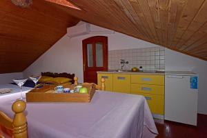 Only 250m from the sea