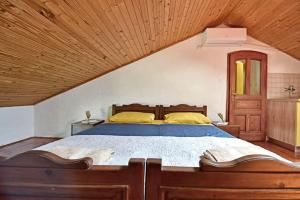 Only 250m from the sea