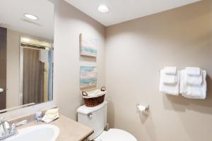 Cozy Sierra Lane Retreat, Steps to BM Village!