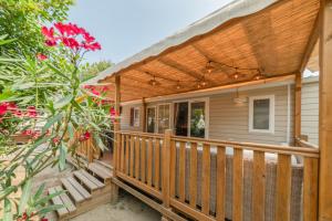 Mobil Home les pieds dans leau