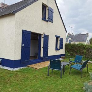 Maisons de vacances Ty Calouenn, la plage a pied : Maison 2 Chambres