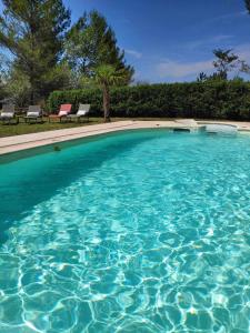 Maisons d'hotes La Tourelle Suite Cosy entre vignoble aixois et Luberon : photos des chambres