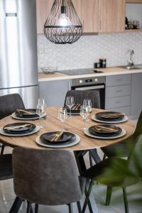 Katerinas Luxury Seaview Suite in City Center