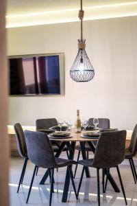 Katerinas Luxury Seaview Suite in City Center