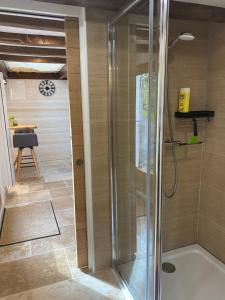 Maisons de vacances La Tiny Blue - maison insolite pour 2 - sans Tv : photos des chambres