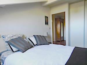 Appartements L'OASIS - Loft standing - Terrasse Rooftop - Jacuzzi Spa - Parking : photos des chambres