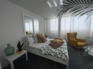 Business Sleeping Place - 格朗