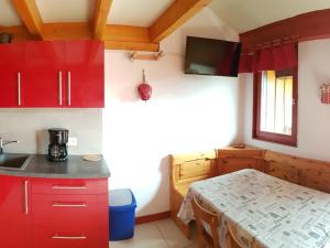 Location Appartement 2 Pièces + Sous Pentes aux Saisies, au Pied des Pistes, 6 Pers, 54m² - FR-1-293-67