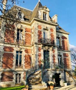 Suite privée bleu au château de la Franceule