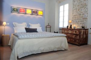 Appartements 'Le Loft des Antiquaires', Isle-sur-Sorgue : Appartement 1 Chambre