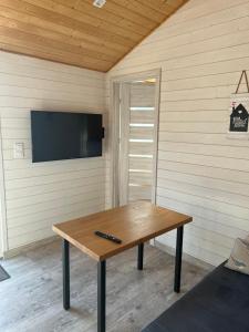 Domek nad jeziorem Kamień