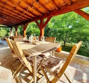 Maison Calme au Cœur du Périgord Noir - 3 Chambres - 勒比格