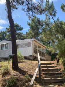 Campings Le Domaine des Pins : photos des chambres