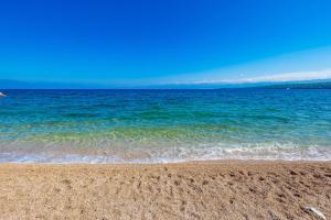Blue Waves Resort 