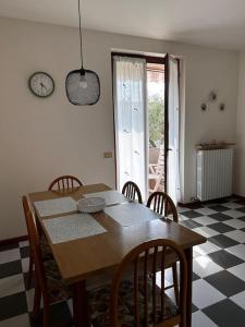 Near town centre and lake - Le Colombe