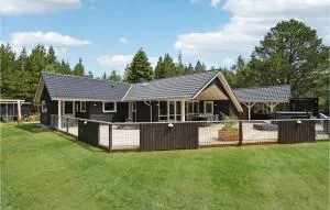 Awesome Home In Blåvand With Sauna - Mosevrå