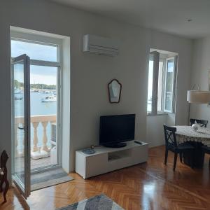 Royal Balcony al Mare