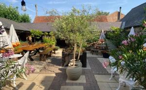 The Great Western Arms