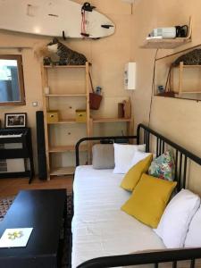 Chalets Tiny House dans les bois a 10 minutes de l'ocean : photos des chambres