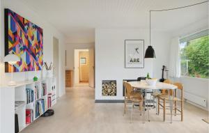 Cozy Home In Nivå With Kitchen